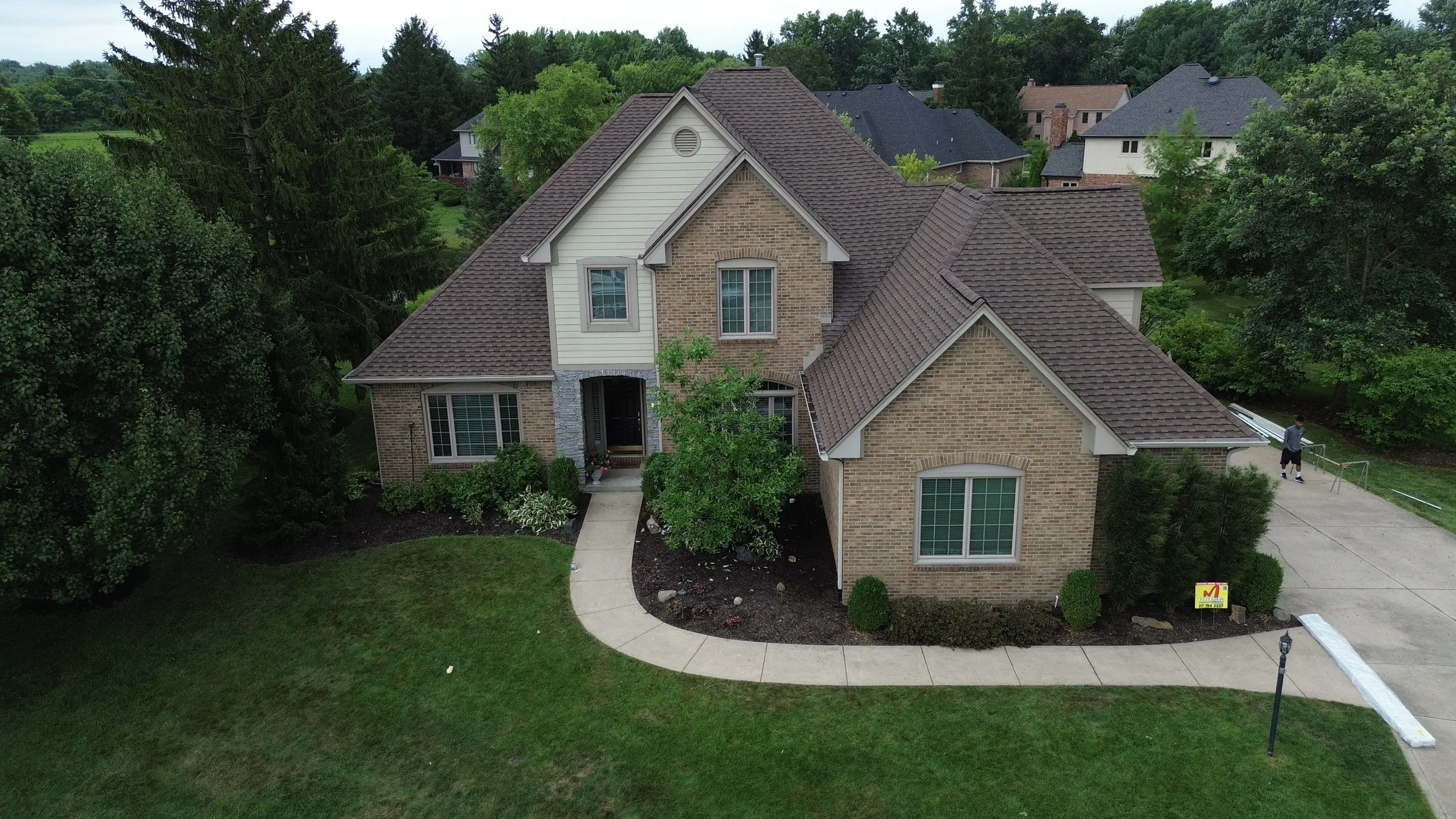 Residential roof replacemtn