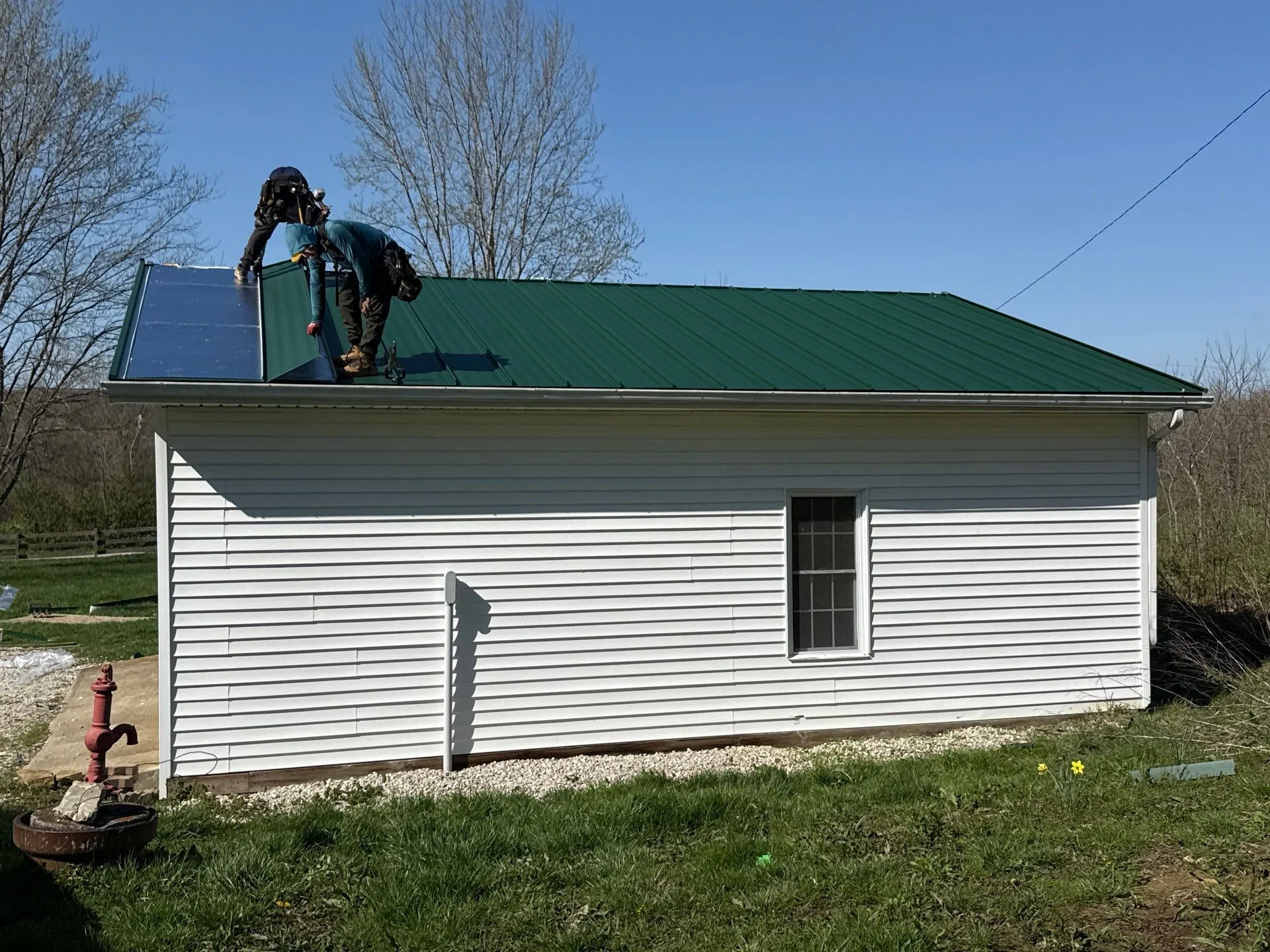 metal roof on barn installation